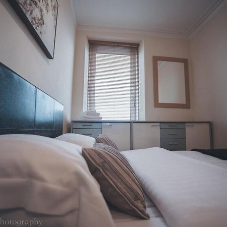 Prime 2 Bedroom City Centre Apt Aberdeen Exterior foto